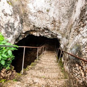 Mangapwani Caves